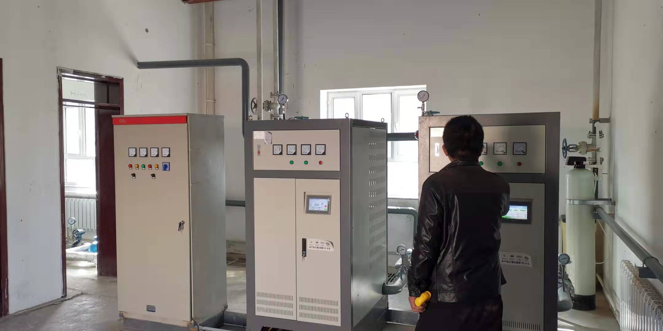 电磁加热器,深圳电磁加热器,电磁蒸气发生器,工业电磁加热器,电磁加热器厂家,电磁感应加热器,电磁感应采暖炉,变频电磁采暖炉1.jpg
